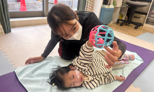 児童デイサービスの理学療法士 リハ・リハキッズPowers 神戸市西区のイメージ写真