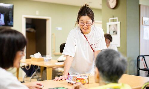 送迎なしの日勤介護スタッフ ステディホーム リハ・リハ 明石市のイメージ写真