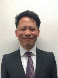 先輩社員の写真