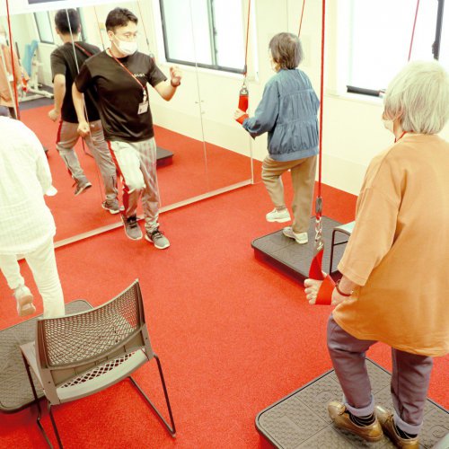 【正社員】デイサービス介護スタッフ【ＤＥＫＩＲＵスタジオ　リハ・リハ】のイメージ写真