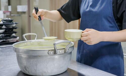 調理補助スタッフ キッチン オークボーノ! 明石市のイメージ写真