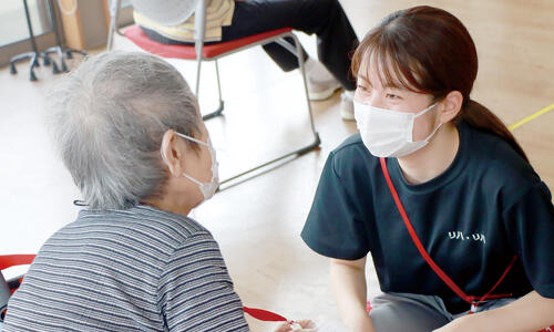 デイサービスの介護スタッフ ハレスタジオ リハ・リハ 神戸市西区のイメージ写真