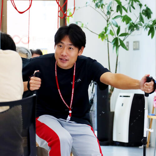 デイサービス介護スタッフ　エイトスタジオ　リハ・リハ　神戸市西区のイメージ写真